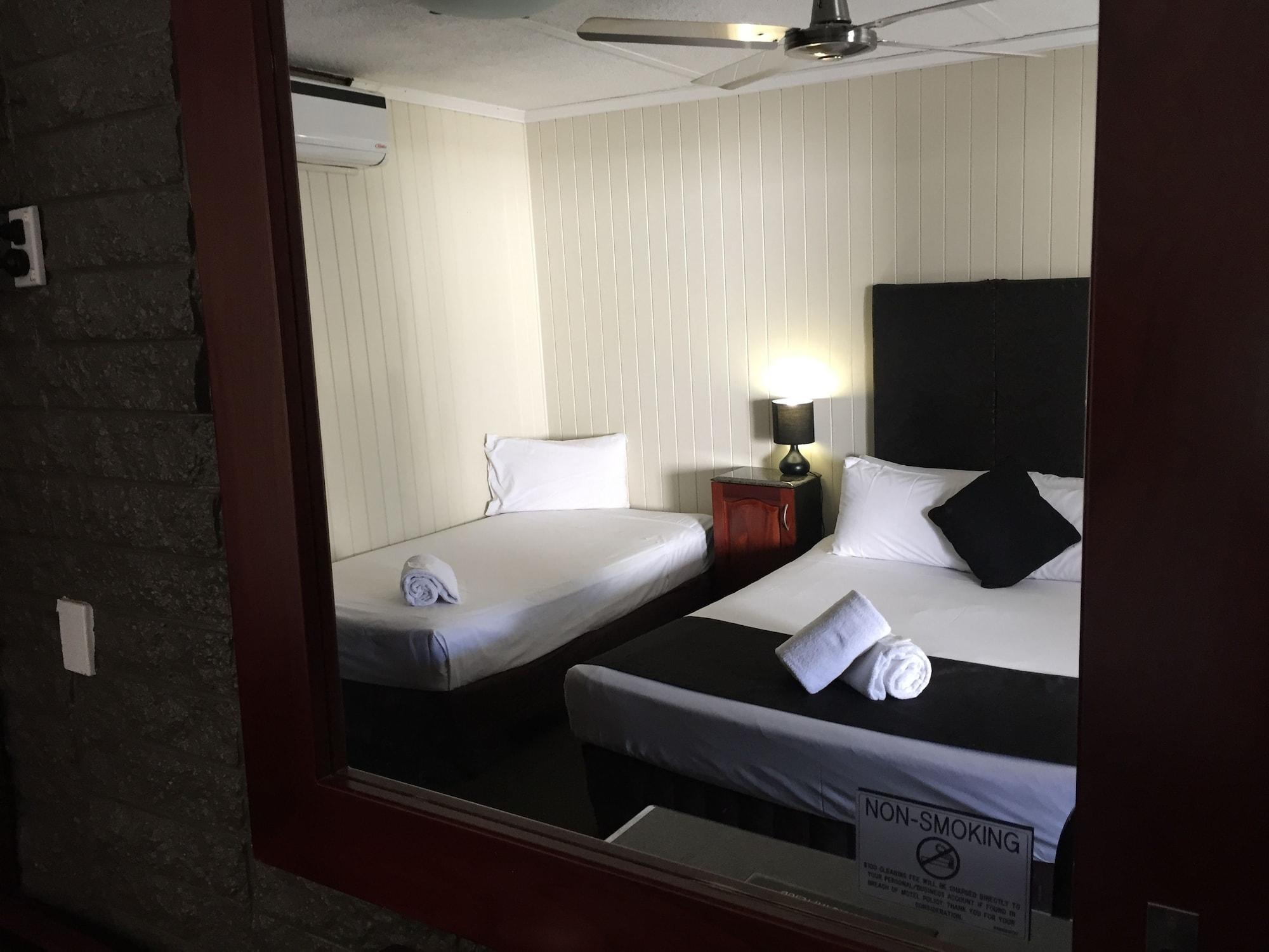 Country Plaza Motor Inn 매카이 외부 사진